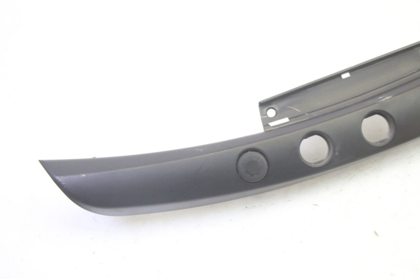 photo de LENKER VERKLEIDUNG ZÜNDSCHLOSS PIAGGIO MP3 HPE 350 (2018 - 2020) - Detailansicht des Bauteils