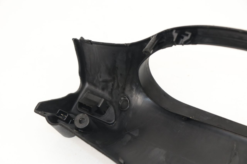 photo de LENKER VERKLEIDUNG ZÜNDSCHLOSS PIAGGIO NRG EXTREME H2O 50 (1999 - 2001)