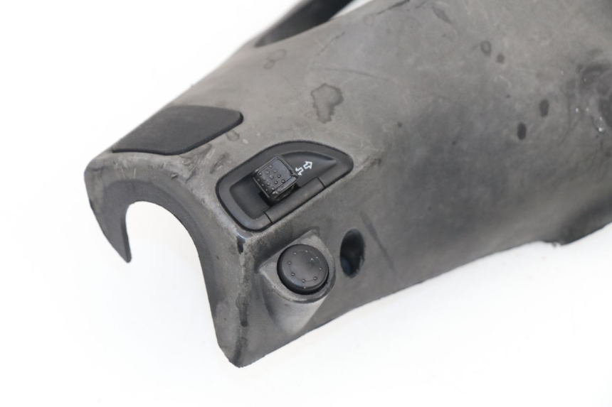 photo de LENKER VERKLEIDUNG ZÜNDSCHLOSS PIAGGIO NRG EXTREME H2O 50 (1999 - 2001)