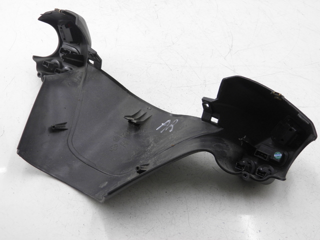 photo de LENKER VERKLEIDUNG ZÜNDSCHLOSS PIAGGIO X8 STREET 125 (2006 - 2007)