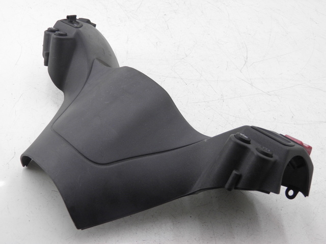 photo de LENKER VERKLEIDUNG ZÜNDSCHLOSS PIAGGIO X8 STREET 125 (2006 - 2007)
