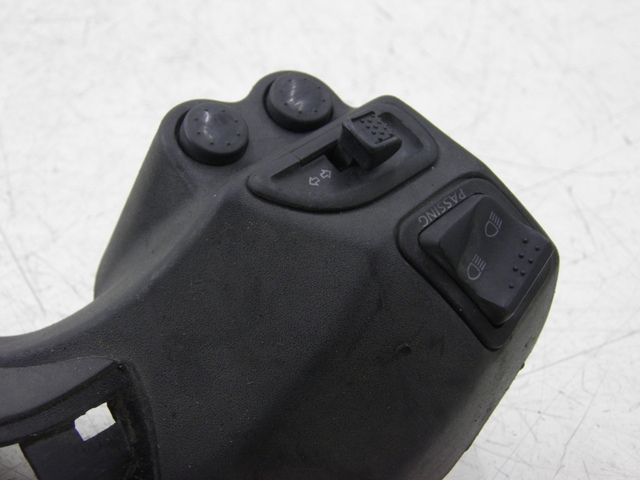 photo de LENKER VERKLEIDUNG ZÜNDSCHLOSS PIAGGIO XEVO - X EVO 125 (2010 - 2015)