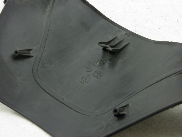 photo de LENKER VERKLEIDUNG ZÜNDSCHLOSS PIAGGIO XEVO - X EVO 125 (2010 - 2015)