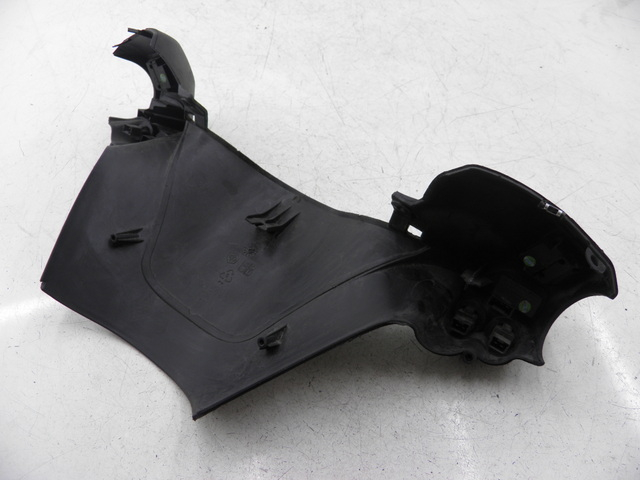 photo de LENKER VERKLEIDUNG ZÜNDSCHLOSS PIAGGIO XEVO - X EVO 125 (2010 - 2015)