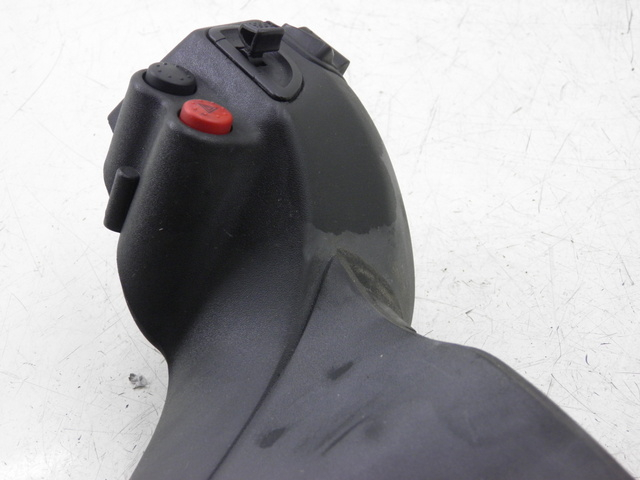 photo de LENKER VERKLEIDUNG ZÜNDSCHLOSS PIAGGIO XEVO 400 (2007)