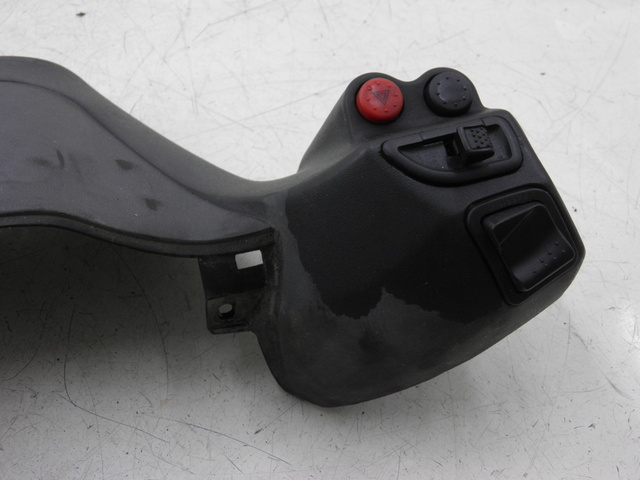 photo de LENKER VERKLEIDUNG ZÜNDSCHLOSS PIAGGIO XEVO 400 (2007)