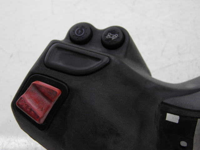 photo de LENKER VERKLEIDUNG ZÜNDSCHLOSS PIAGGIO XEVO 400 (2007)