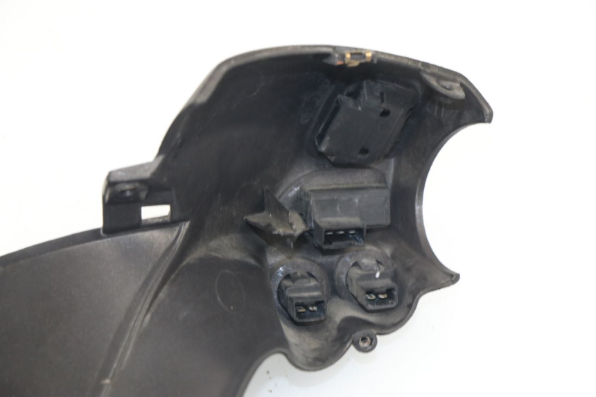 photo de LENKER VERKLEIDUNG ZÜNDSCHLOSS PIAGGIO X8 400 (2006 - 2007)