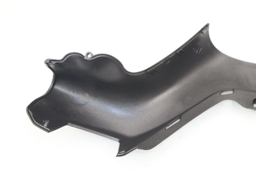 photo de LENKER VERKLEIDUNG ZÜNDSCHLOSS PIAGGIO X8 400 (2006 - 2007)