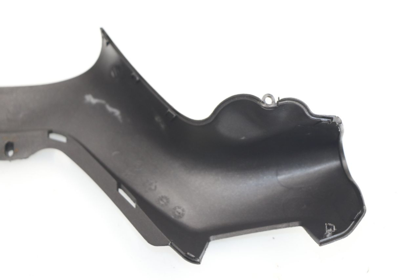photo de LENKER VERKLEIDUNG ZÜNDSCHLOSS PIAGGIO X8 400 (2006 - 2007)