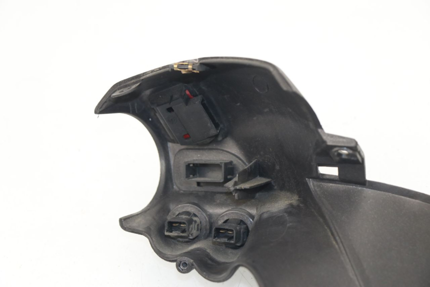photo de LENKER VERKLEIDUNG ZÜNDSCHLOSS PIAGGIO X8 400 (2006 - 2007)