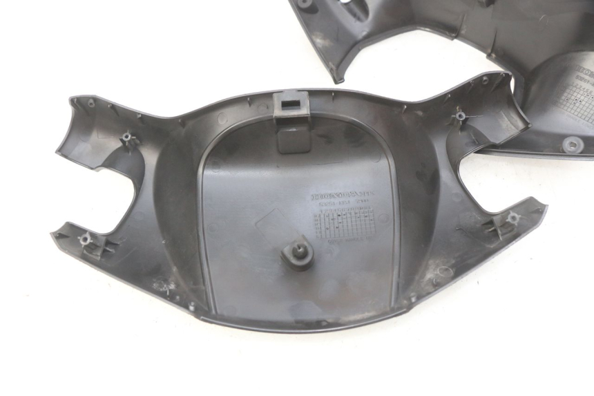 photo de LENKERABDECKUNG HONDA FES S-WING SWING ABS 125 (2007 - 2015)