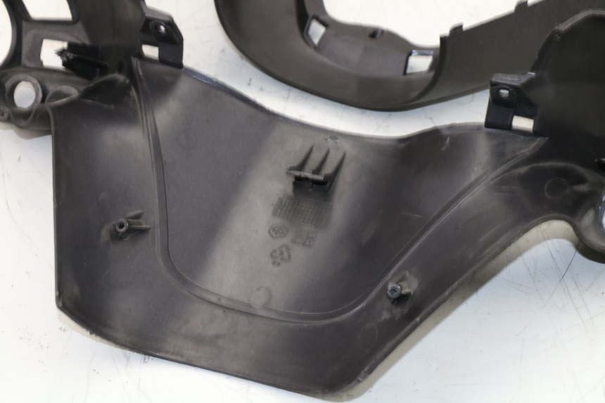 photo de LENKERABDECKUNG PIAGGIO X9 EVOLUTION 125 (2003 - 2007)