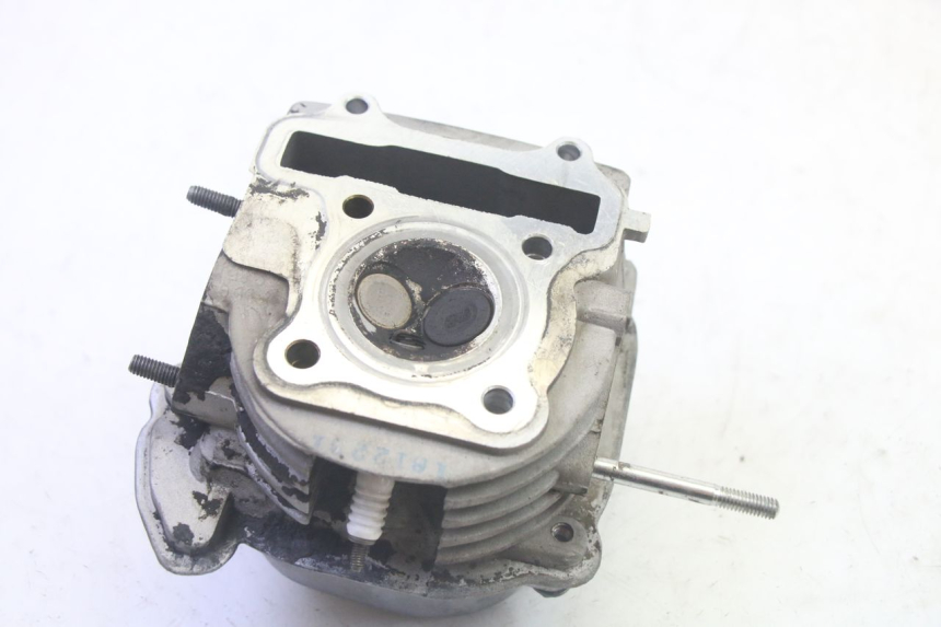 photo de ZYLINDERKOPF KYMCO AGILITY 16+ 4T 50 (2018 - 2023) - Technische Nahaufnahme