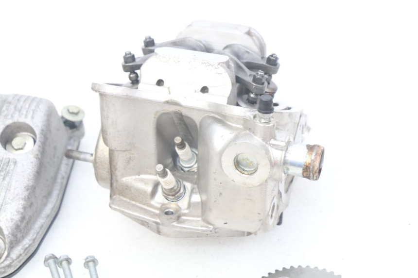 photo de ZYLINDERKOPF HINTEN APRILIA SRV 850 (2012 - 2017)