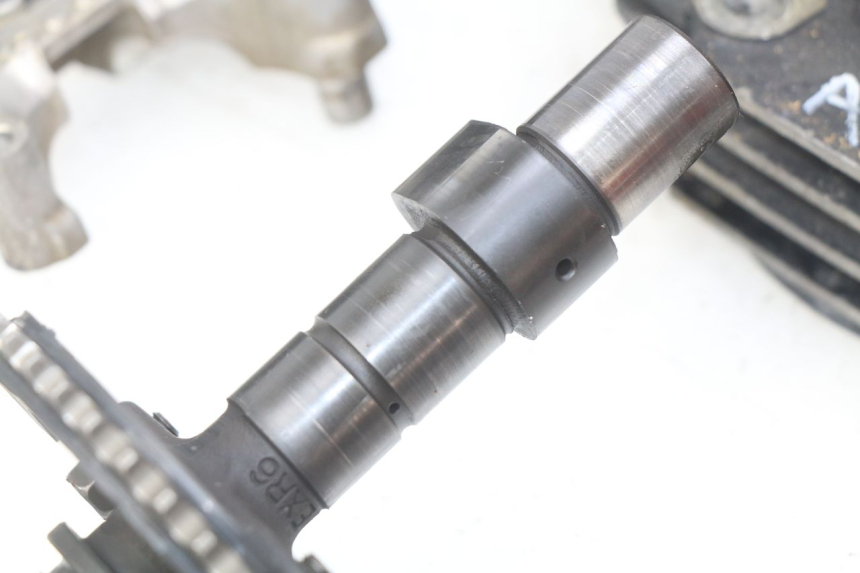 photo de ZYLINDERKOPF HINTEN HONDA VF 1000 (1984 - 1988)