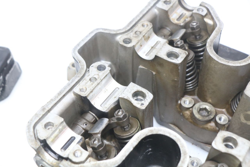 photo de ZYLINDERKOPF HINTEN HONDA VF 1000 (1984 - 1988)