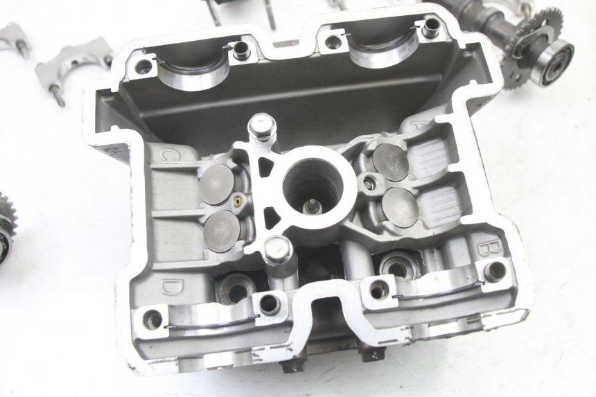 photo de ZYLINDERKOPF VORN HYOSUNG GTR 125 (2006 - 2008)