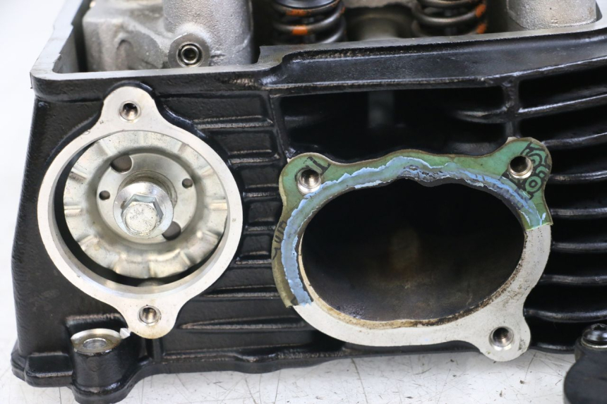 photo de ZYLINDERKOPF VORN MOTO GUZZI NORGE 8V GT 1200 (2011 - 2016)