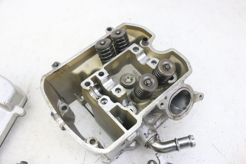 photo de ZYLINDERKOPF VORN HONDA NTV DEAUVILLE ABS 700 (2007 - 2016)