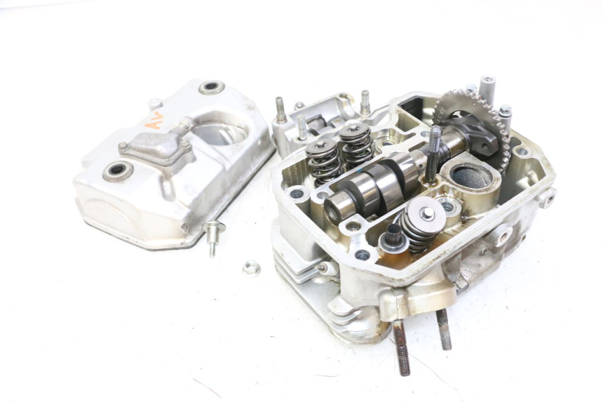 photo de ZYLINDERKOPF VORN HONDA NTV DEAUVILLE 650 (2001 - 2006)