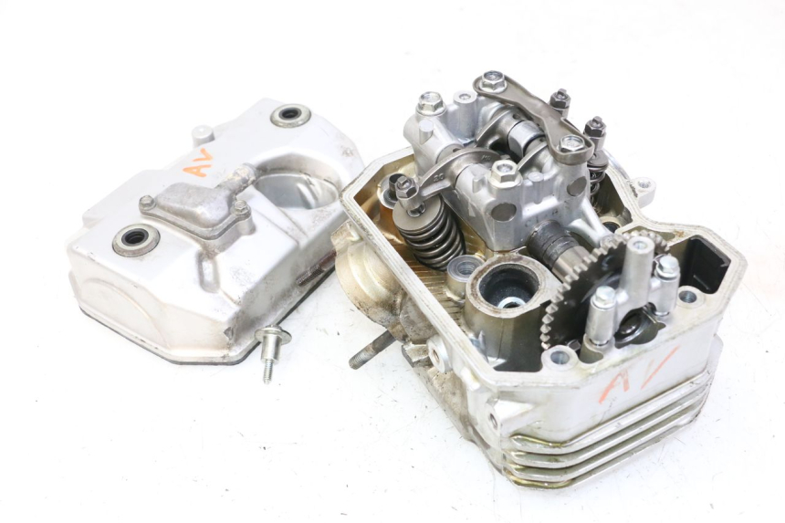 photo de ZYLINDERKOPF VORN HONDA NTV DEAUVILLE 650 (2001 - 2006)