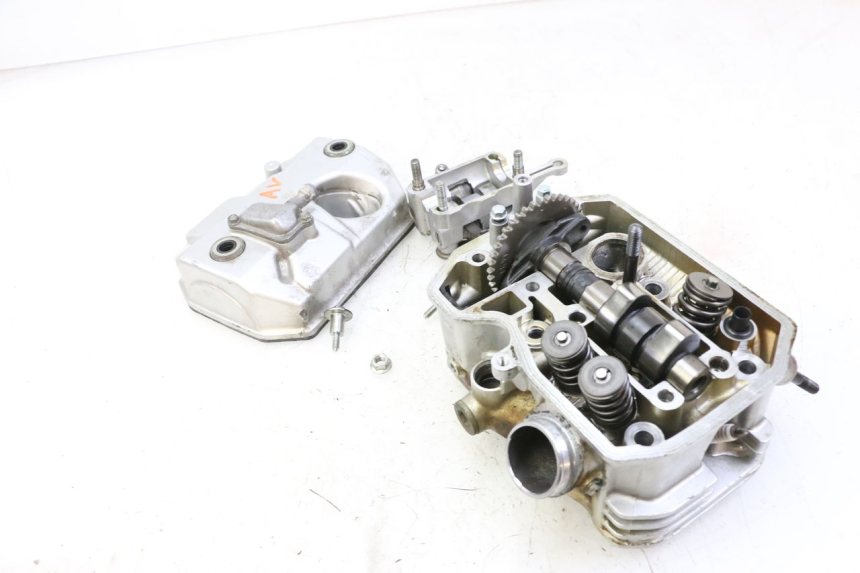 photo de ZYLINDERKOPF VORN HONDA NTV DEAUVILLE 650 (2001 - 2006)