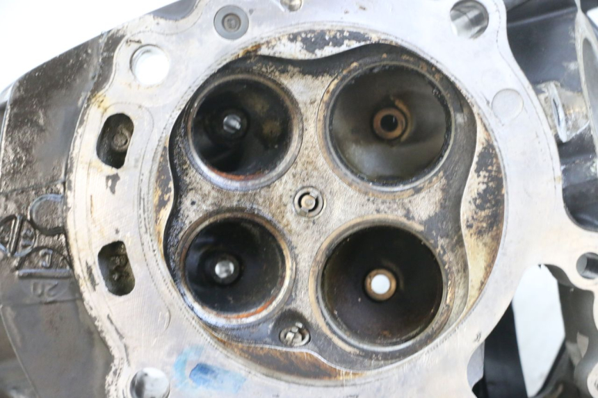 photo de ZYLINDERKOPF VORN BMW R RT ABS 1200 (2010 - 2014) - Weitere Ansicht des Artikels