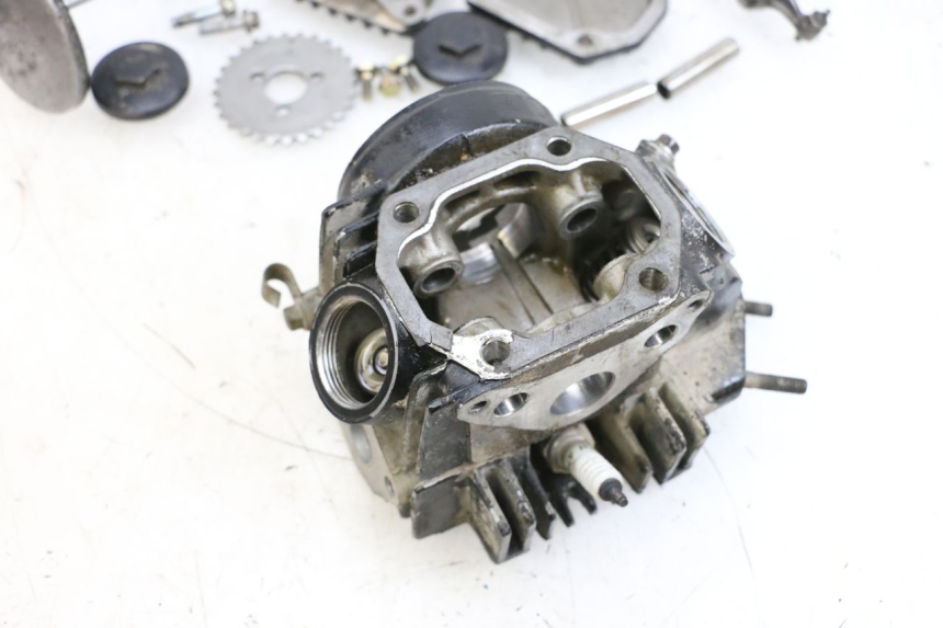 photo de ZYLINDERKOPF MAG POWER BOMBERS 4T 50 (2016 - 2026) - Detaillierte Sichtprüfung