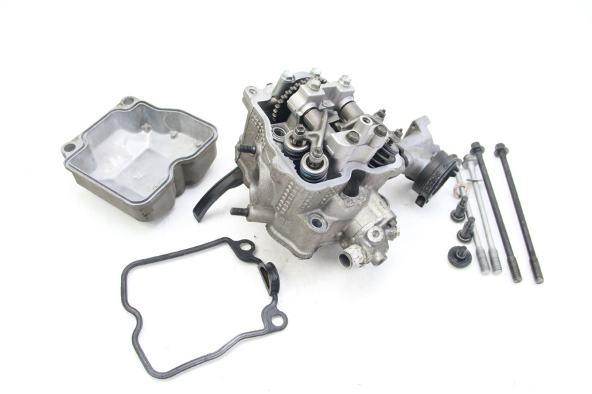 photo de ZYLINDERKOPF SUZUKI BURGMAN 125 (2007 - 2014)