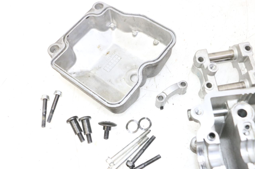 photo de ZYLINDERKOPF SUZUKI BURGMAN 125 (2007 - 2014)