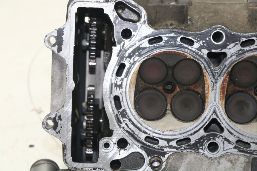 photo de ZYLINDERKOPF HONDA CBF N 600 (2004 - 2007)