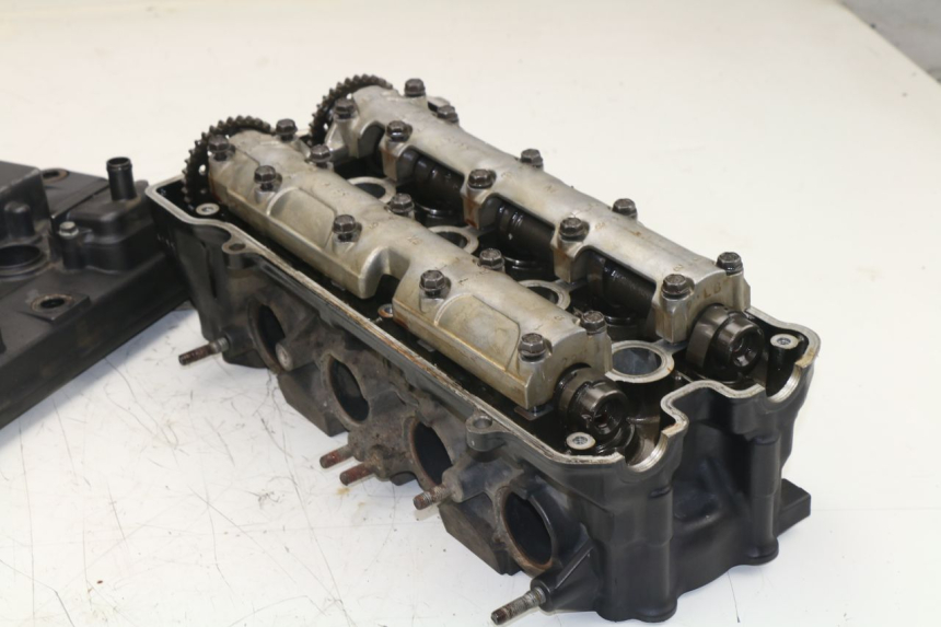 photo de ZYLINDERKOPF HONDA CBF N 600 (2004 - 2007)