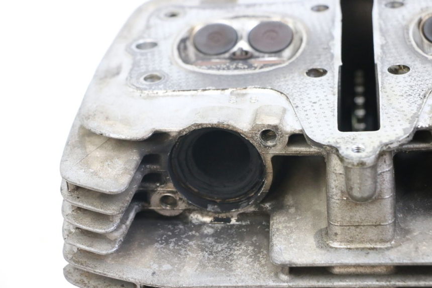 photo de ZYLINDERKOPF SUZUKI GSX E 250 (1982 - 1983)