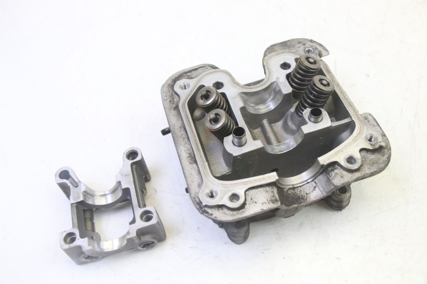 photo de ZYLINDERKOPF DAELIM HISTORY 125 (2001 - 2002)