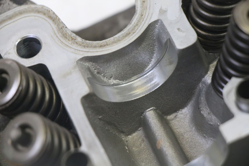 photo de ZYLINDERKOPF DAELIM HISTORY 125 (2001 - 2002)