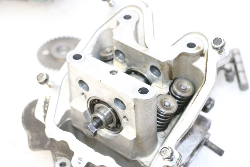 photo de ZYLINDERKOPF PEUGEOT SATELIS 125 (2013 - 2018)