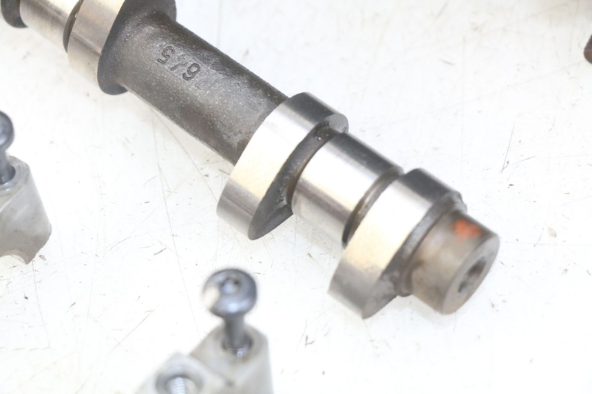 photo de ZYLINDERKOPF TRIUMPH SPRINT ST 955 (1999 - 2001)
