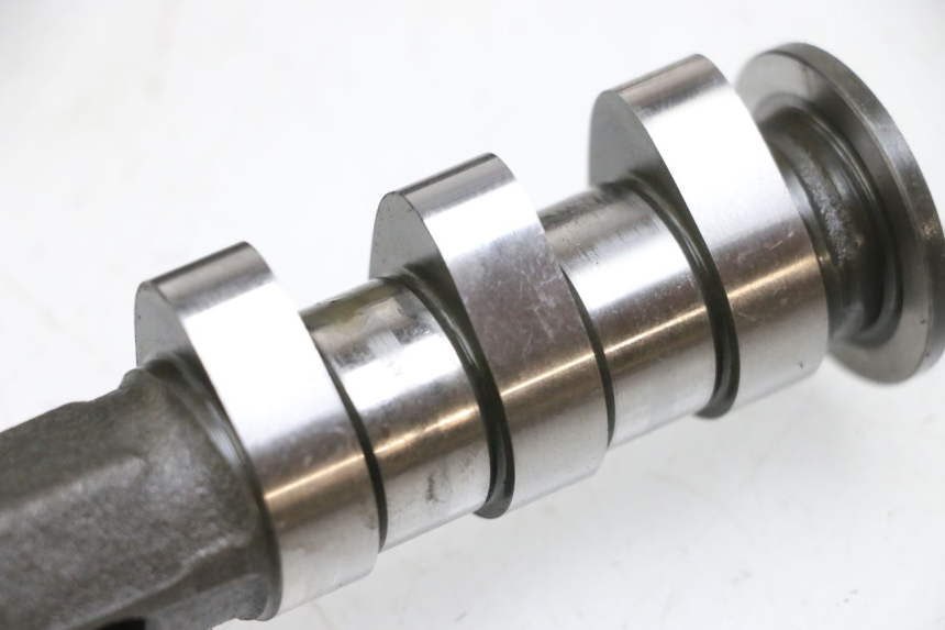 photo de ZYLINDERKOPF YAMAHA TDM ABS 900 (2002 - 2014) - Fokus auf die Struktur