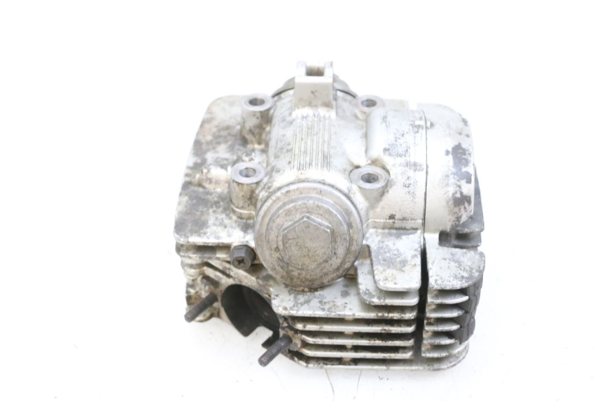 photo de ZYLINDERKOPF YAMAHA TTR 125 (2000 - 2020) - Details der Befestigungspunkte