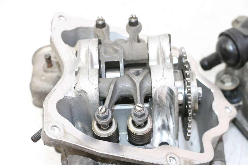 photo de ZYLINDERKOPF PIAGGIO XEVO - X EVO 125 (2007 - 2016)