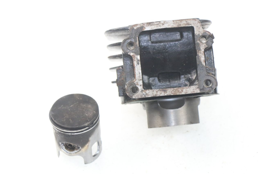 photo de ZYLINDER KOLBEN YAMAHA BW'S 50 (1999 - 2003) - Detaillierte Sichtprüfung