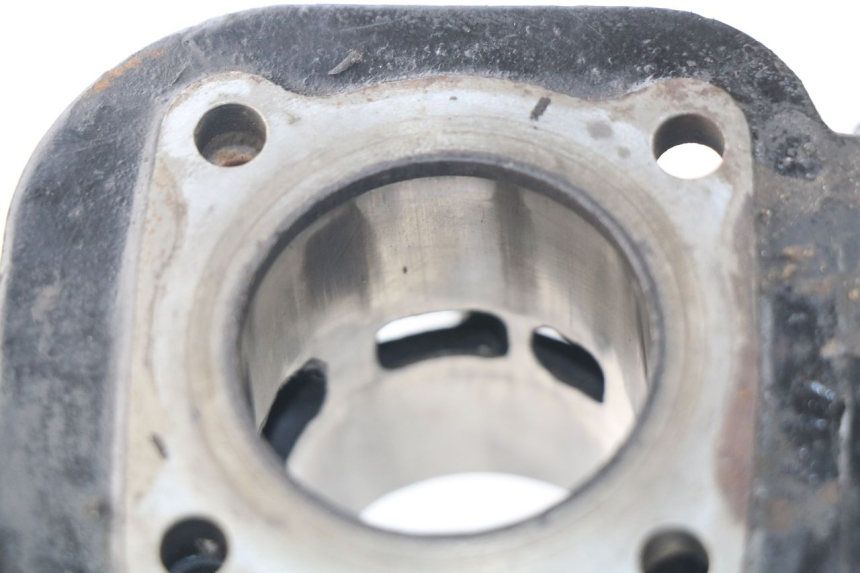 photo de ZYLINDER KOLBEN YAMAHA BW'S 50 (1999 - 2003) - Technische Nahaufnahme