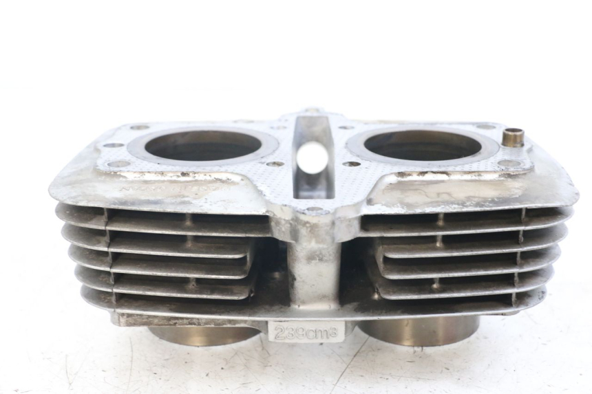 photo de ZYLINDER KOLBEN SUZUKI GSX E 250 (1982 - 1983)