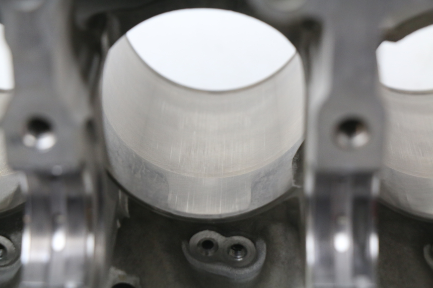 photo de ZYLINDER KOLBEN SUZUKI GSX-R GSXR K16 1000 (2012 - 2016) - Fokus auf die Struktur