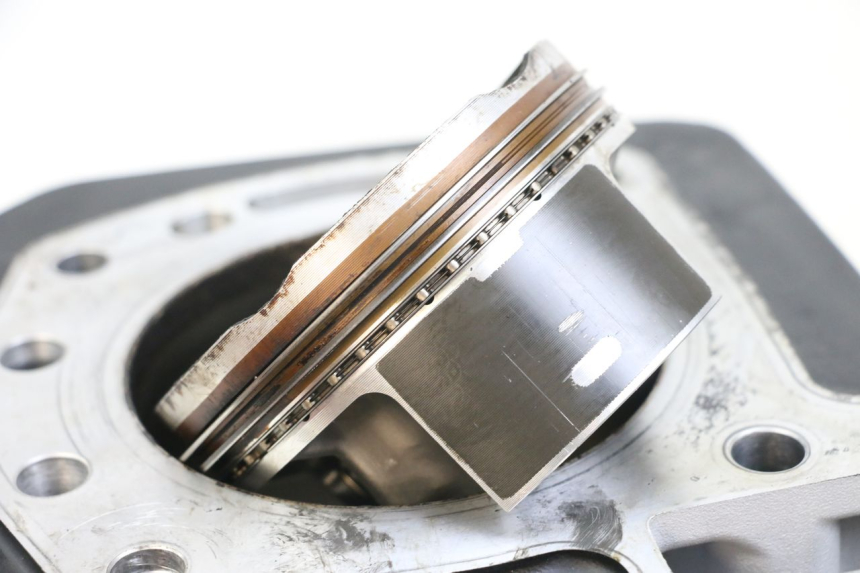 photo de ZYLINDER KOLBEN MOTO GUZZI NORGE 8V GT 1200 (2011 - 2016)