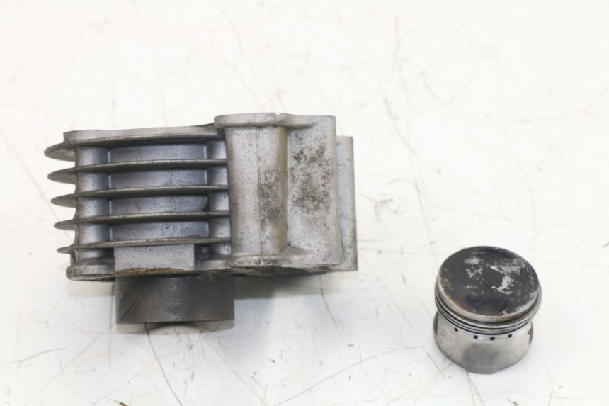 photo de ZYLINDER KOLBEN PEUGEOT V-CLIC VCLIC 50 (2007 - 2013)