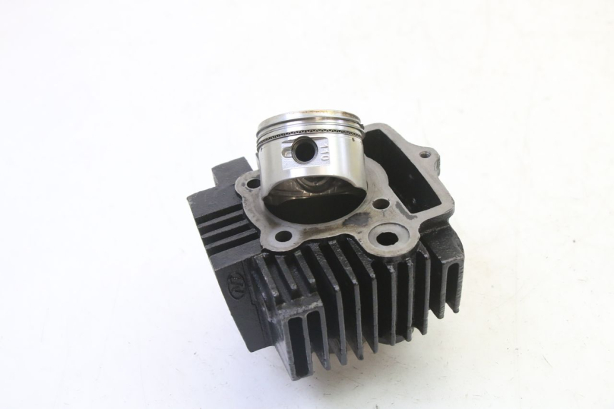 photo de ZYLINDER KOLBEN APOLLO RFZ 125