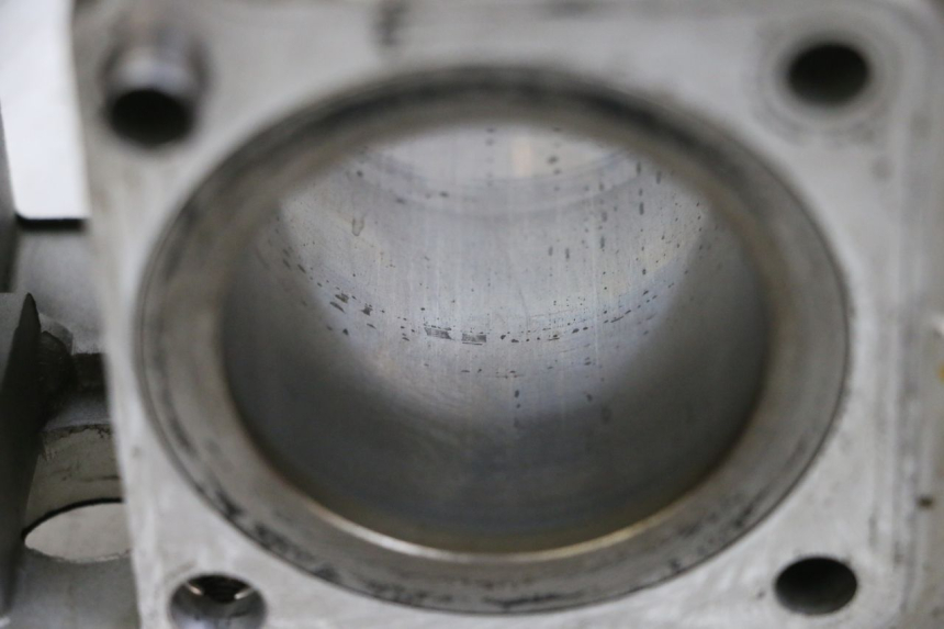 photo de ZYLINDER KOLBEN YAMAHA TTR 125 (2000 - 2020) - Technische Nahaufnahme