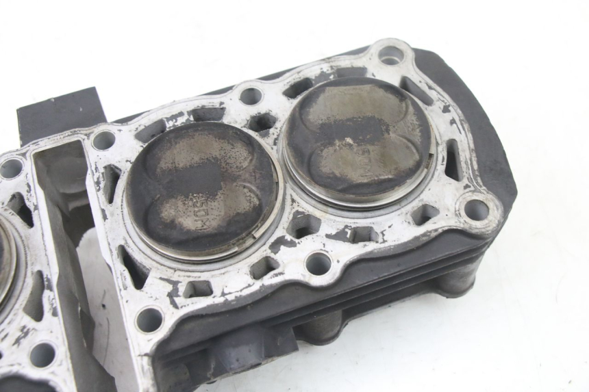 photo de ZYLINDER KOLBEN YAMAHA FZS FAZER 600 (2001 - 2003)